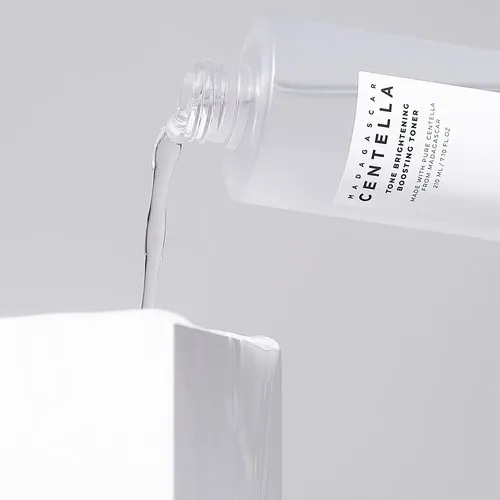 Skin1004 Tone Brightening Boosting Toner Tónico Iluminador