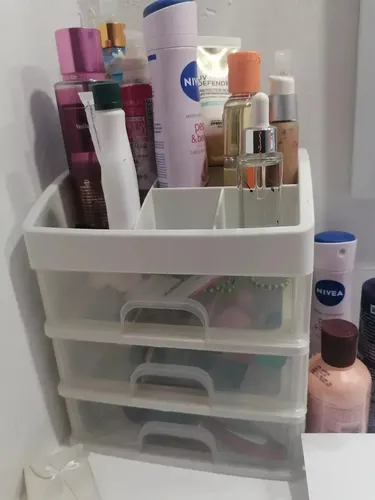 * Caja De Almacenamiento De Cosméticos De 4 Capas .