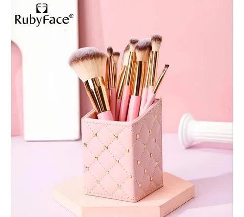 Set 10 Brochas Ruby Face Con Porta Brochas De Ecocuero Color Blanco