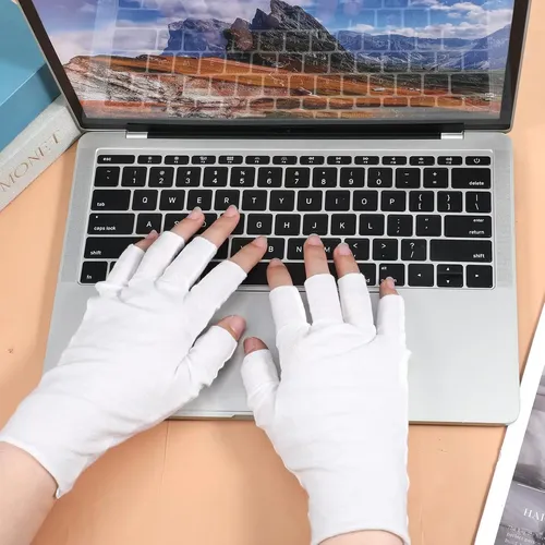 Guantes Blancos Sin Dedos De Algodón Hidratantes Y Cómodos