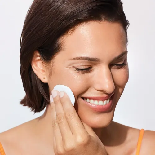 Agua Micelar Revitalizante Con Acido HIaluronico Anew 150 ml Avon