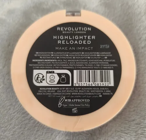 Revolution Beauty Iluminador Polvo Compacto Make An Impact