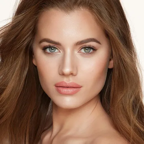 Paleta De Contorno E Iluminador Charlotte Tilbury