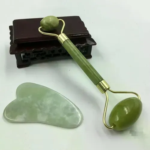 Jade Roller Tool For The Face, A