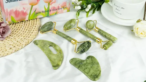 Kit Masajeador Facial Jade Roller Y Gua Sha 5 Unidades Verde