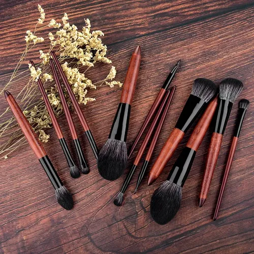 Set De 12 Brochas De Maquillaje De Madera Rosa