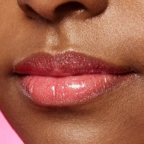Essence X Harley Quinn Multi-reflective Lipgloss