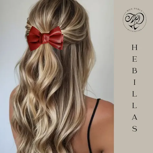 Moño Pelo Simil Cuero Pico Hebilla Accesorios Color Rojo