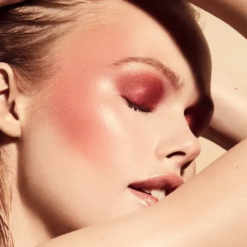 Iluminador Fenty Beauty Killawatt Highlighter Ruby Richez