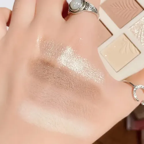 Paleta 4 En 1 Iluminador Contorno Polvo Compacto Maquillaje