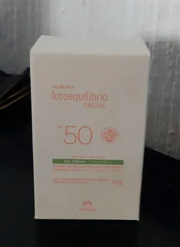 Protector Solar Facial Natura Fotoequilibrio Fps 50 En Gel Crema Con Toque Seco De 50g Para Piel Mixta a Oleosa