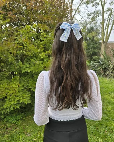 Moño Hebilla Argentina Accesorio Pelo Brillo Strass Puntilla Celeste Y Blanco
