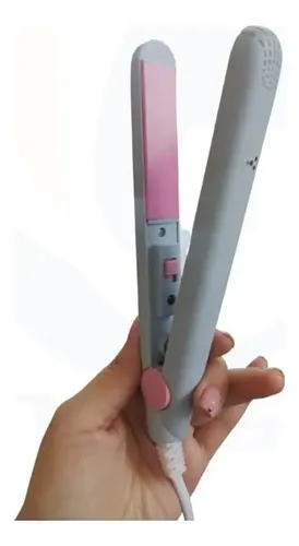 Planchita De Pelo Mini Portátil Viaje Flequillo Con Estuche Alisadora Compacta Ideal Para Cartera Retoques Cabello Color Aqua Celeste WIMPORT