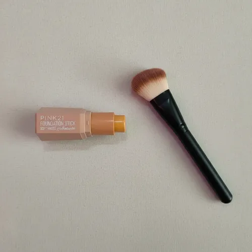 Base En Barra Pink21 Soft Matte Larga Duración Hidratante