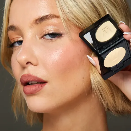 Wanda Cosmetics Iluminador Compacto Viena Textura Sedosa