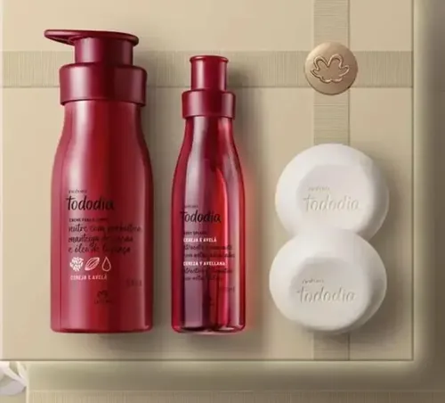 Set Natura Tododia Cereza y Avellana Body splash x 200 +Crema x 400 ml. +Jabones 5 x 90 gr C/U