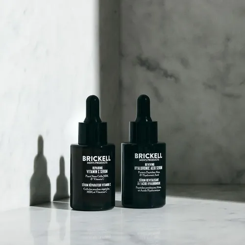 Sérum Facial Antienvejecimiento Brickell para Hombre con Ácido Hialurónico y Vitamina C