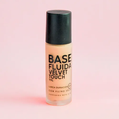 Base Fluida Con Filtro Solar Velvet Touch Thelma Y Louise Tono Tono Medio