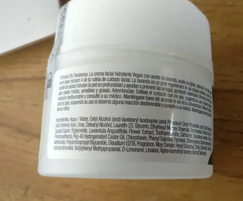 Crema Facial Hidratante Vegana Bioesencia