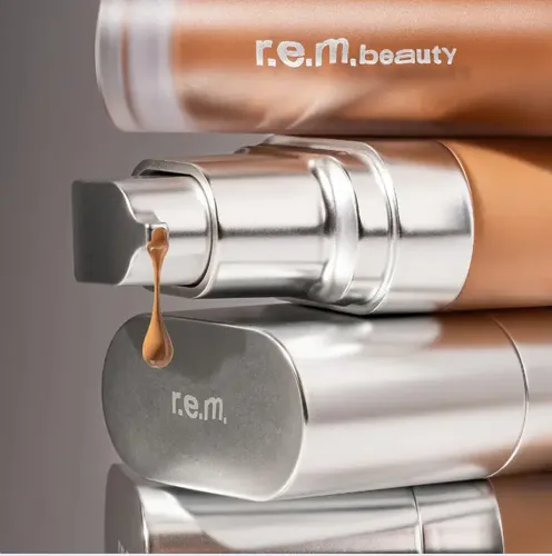 R.e.m. Beauty Ariana Grande Base Maquillaje 30ml Tono Medium 2 N
