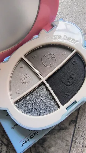 Paleta De Sombras Eyeshasow Gege Bear Con Espejo