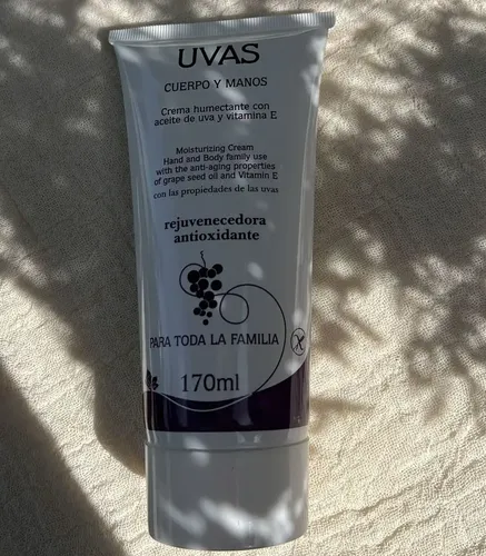 Crema De Cuerpo Y Manos Por 170 Ml Uvas Carmen Suain