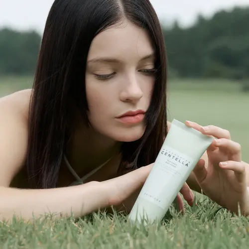Espuma Limpiadora Skin1004 Centella Tea-trica Bha Foam 125ml