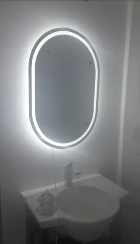 Espejo Ovalado De Baño Con Luz Led Moderno