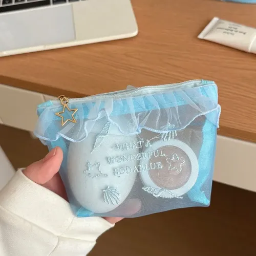 Neceser De Malla Azul Con Bordado Para Maquillaje