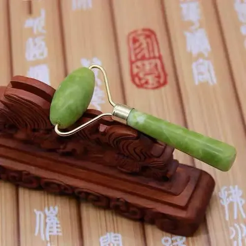 Masajeador Facial Corporal Rodillo Piedra Roller Jade Verde