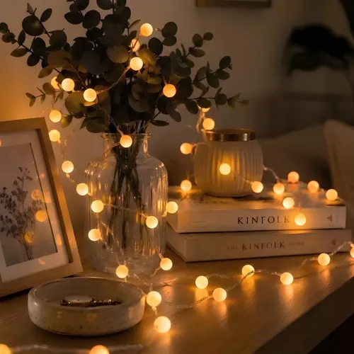 Guirnalda Luces LED Decorativas A Pilas 20 Bolitas Blancas Luz Cálida 3mtrs Dormitorio Living Fiesta Navidad Habitación Espejo Mesa Decoración Interior