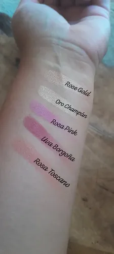 Avon Ultra Color Facial Iluminador Polvo Compacto