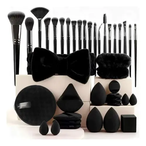 Set De 40 Brochas Y Esponjas De Maquillaje Negro
