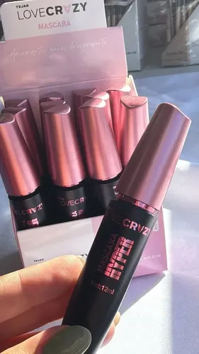 Mascara De Pestañas Color Negro Love Crazy