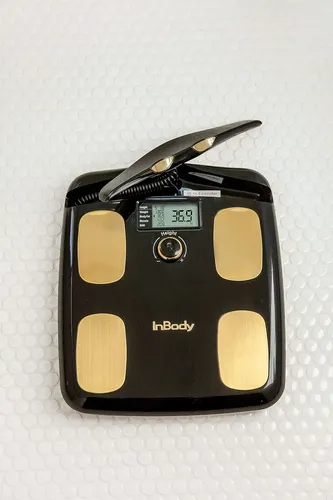Bascula Corporal Inbody Uh9m400005 Negra, Digital