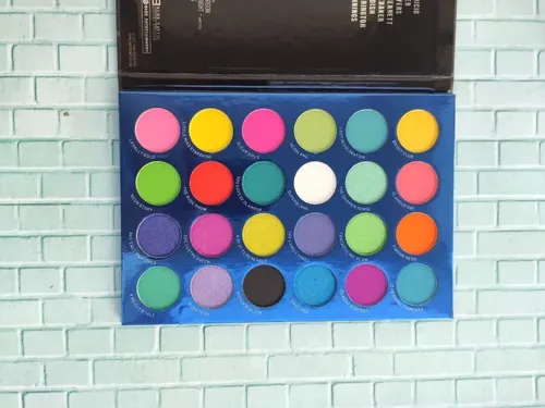 Paleta 24 Sombras Neón Mate Satín City Of Neon Lights Rude Cosmetics