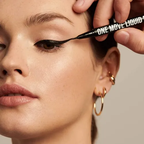 Delineador Líquido Inglot One Move 0.55 Ml
