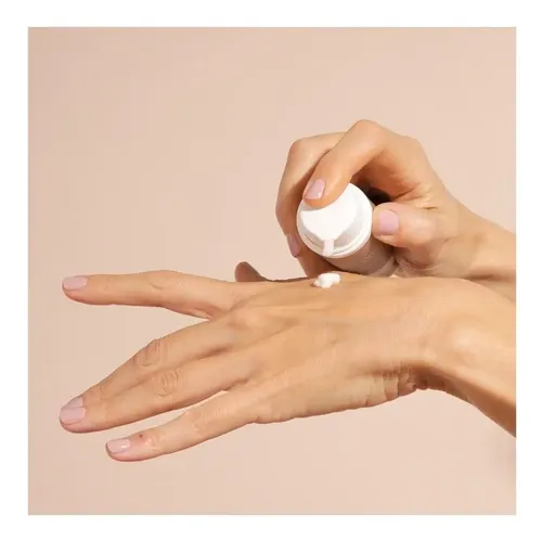 Eximia Hyalu Volume Complex 3d Crema Antiedad Piel Seca 50g Momento de aplicación Día