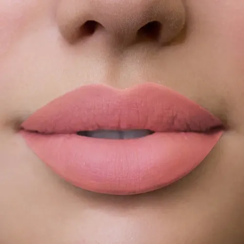 Labial Vogue Resist 3ml Acabado Mate Color Romantica