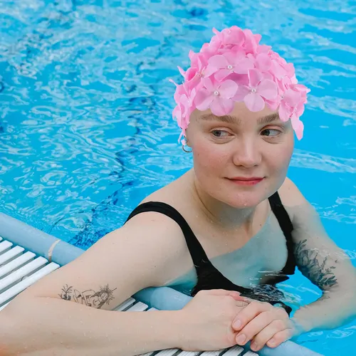 Gorro De Natación Moderno Con Pétalos Florales