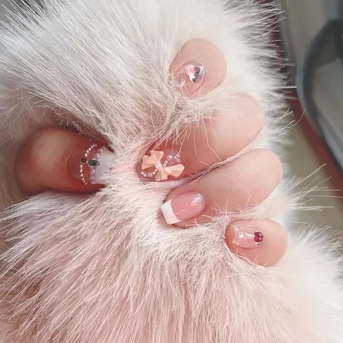 Juego De Uñas Postizas Mediano French Bow Nlsjmp
