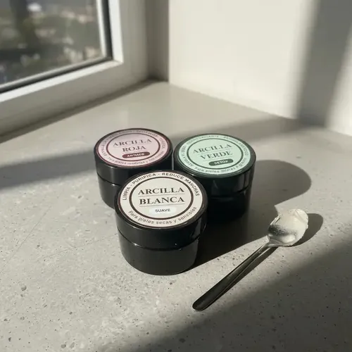 Arcillas Para Mascarillas Kit X3 Blanca Verde Roja 50gr