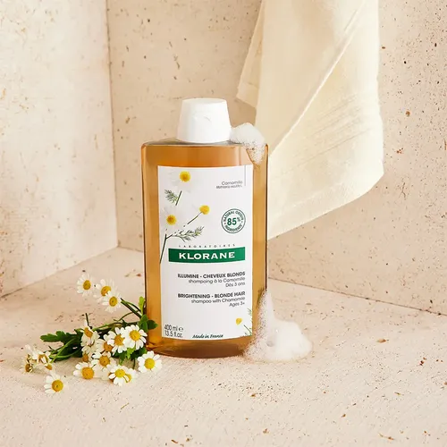 Shampoo Klorane Manzanilla en frasco de 400mL por 1 unidad
