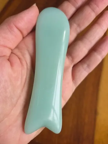 Gua Sha Masajeador Facial Jade Natural Verde Agua Hikka