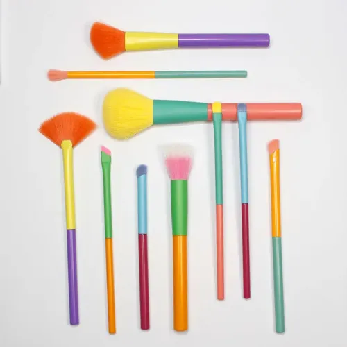 Set 10 Brochas De Maquillaje Con Estuche Dorado