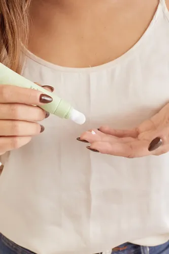 Coony Madecassic Crema Contorno De Ojos Para Bolsas Y Ojeras