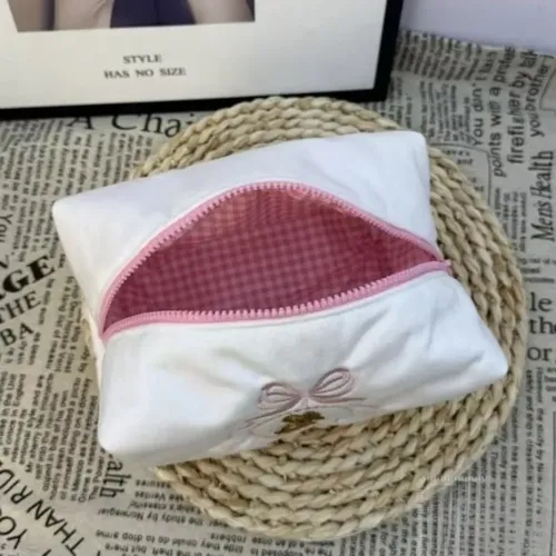 Bolsa De Cosméticos Grande Con Cierre Rosa Bordado Con Diseñ Rosa Embroidered Bunny Motif