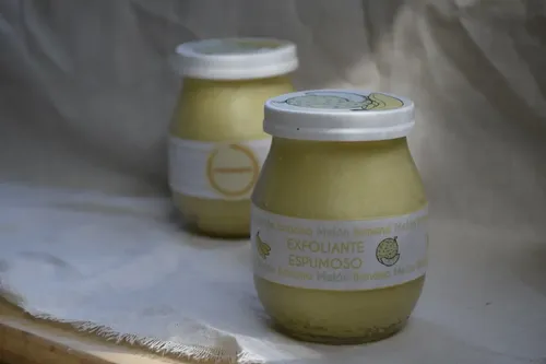 Exfoliante Corporal Espumoso De Banana Y Melón Ouroboros
