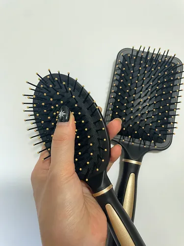 A Cepillo For Cabello, Peine Y Masaje Con Bolsa Y Aire .