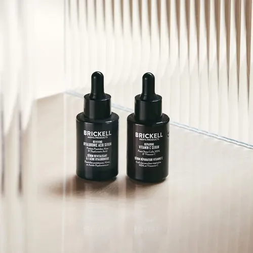 Sérum Facial Antienvejecimiento Brickell para Hombre con Ácido Hialurónico y Vitamina C
